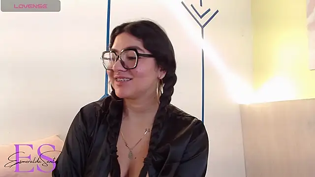 Snapshot of EsmeraldaSantoss chatting on 01/09/25, 06:57 EsmeraldaSantoss online show from 01/09/25, 06:57