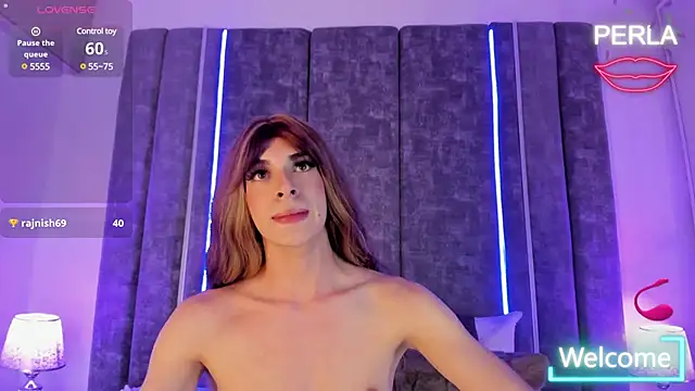 Snapshot of MaxiRogers chatting on 02/17/25, 11:20 MaxiRogers online show from 02/17/25, 11:20