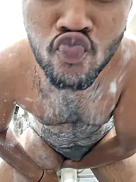 Snapshot of LundChodumera chatting on 03/23/26, 02:04 LundChodumera online show from 03/23/26, 02:04