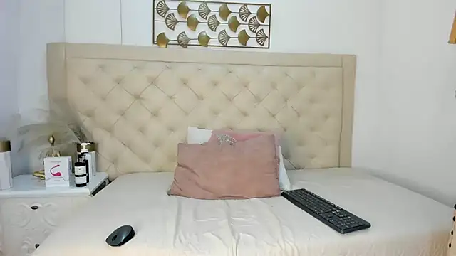 Snapshot of _chloe_adams chatting on 02/25/25, 11:41 chloe adams online show from 02/25/25, 11:41