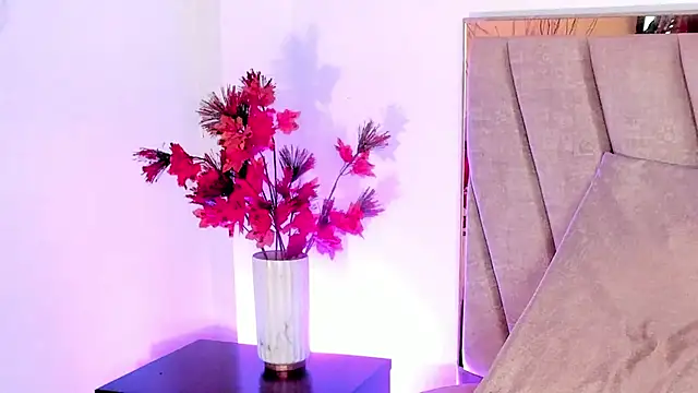 HollyHudsonn online show from 12/04/24, 03:32