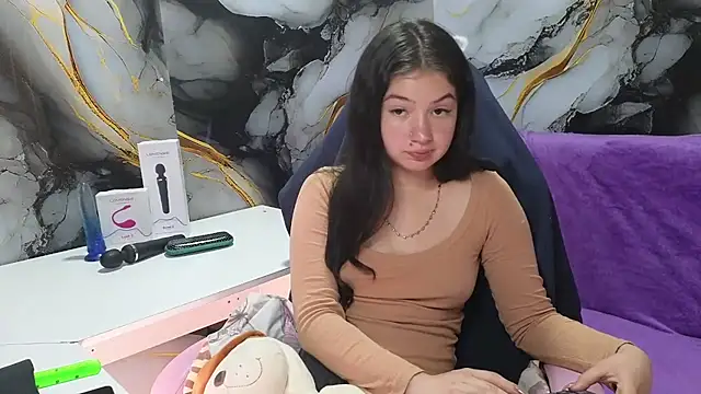 lilimini032 online show from 02/16/26, 08:27