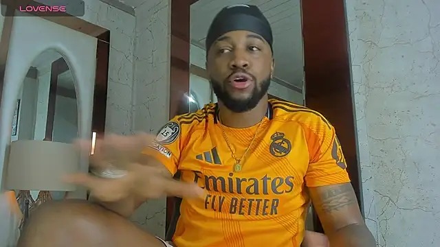 Drake Nassir4 online show from 12/04/25, 02:37