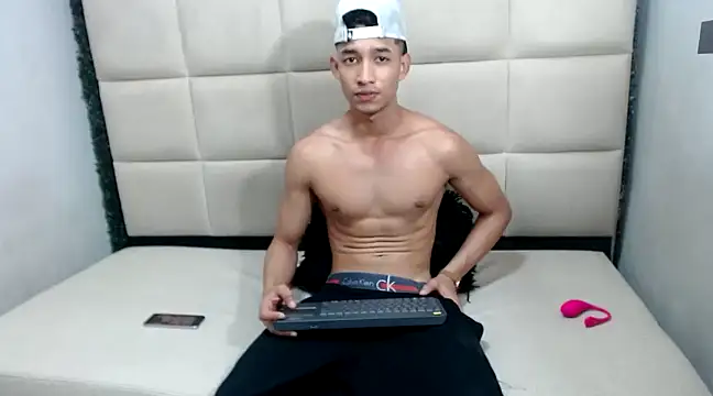 jose sexycumm online show from 12/24/24, 07:55