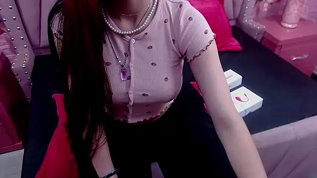 Snapshot of Katty_Queen chatting on 01/10/25, 07:54 Katty Queen online show from 01/10/25, 07:54