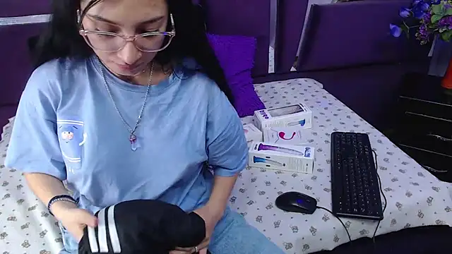 Snapshot of Katty_Queen chatting on 03/01/25, 12:23 Katty Queen online show from 03/01/25, 12:23