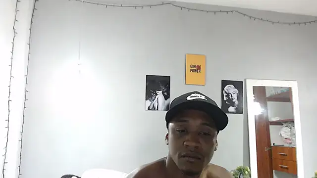 Snapshot of Kimandyuk chatting on 01/11/25, 05:18 Kimandyuk online show from 01/11/25, 05:18