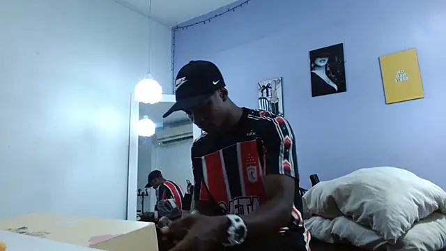 Snapshot of Kimandyuk chatting on 02/08/25, 07:49 Kimandyuk online show from 02/08/25, 07:49