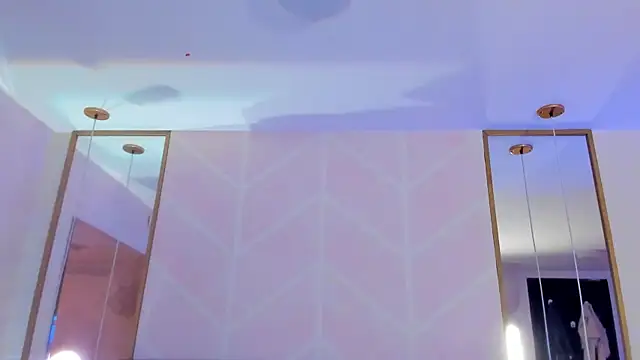 GabyPetit online show from 11/27/25, 08:11