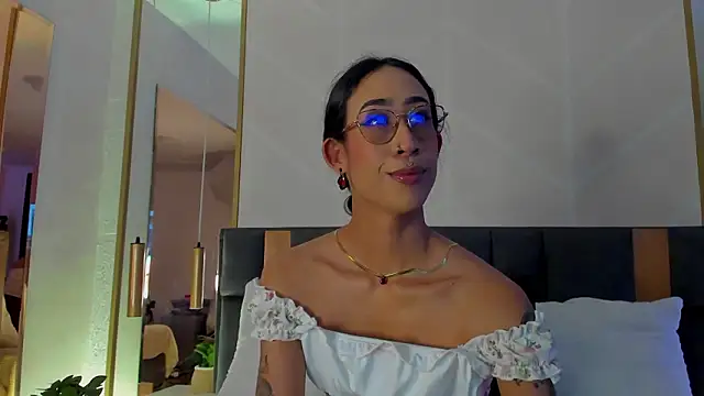 GabyPetit online show from 02/02/26, 07:56