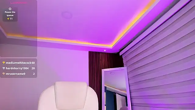 Snapshot of Lucy_Smith2 chatting on 03/01/25, 06:35 Lucy Smith2 online show from 03/01/25, 06:35