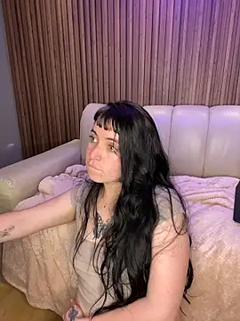 Lucy Smith2 online show from 11/28/25, 03:58