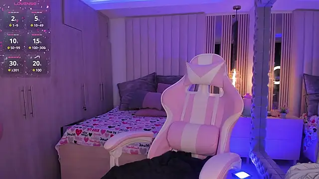 Emilyymilleer  online show from 01/29/25, 06:28