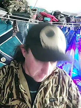 Boo-boo kittyfux online show from 10/23/25, 04:39