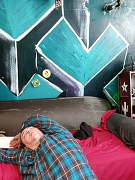 Boo-boo kittyfux online show from 11/16/25, 04:12