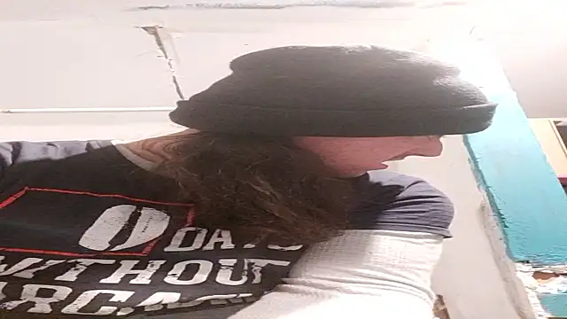 Boo-boo kittyfux online show from 11/29/25, 09:45