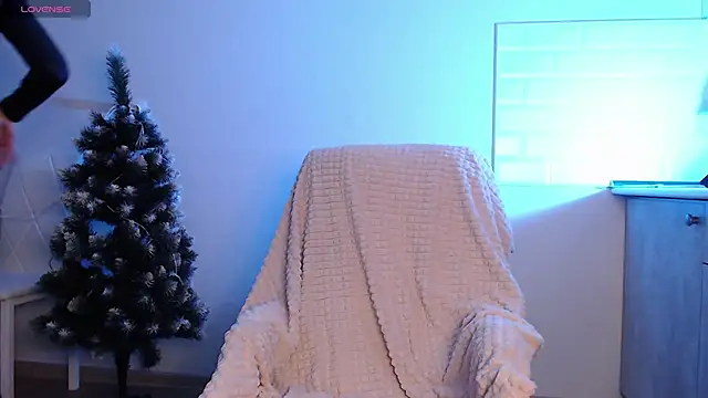 Eva Hailey  online show from 12/11/24, 03:35