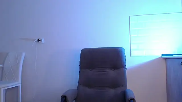 Snapshot of Eva_Hailey_ chatting on 07/19/26, 04:49 Eva Hailey online show from 07/19/26, 04:49