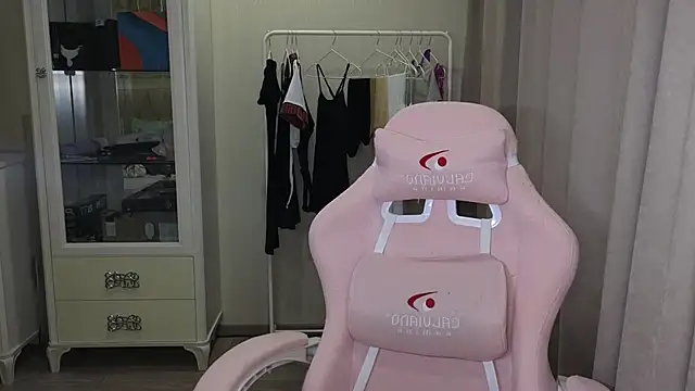 littlevildevil online show from 01/18/25, 11:11