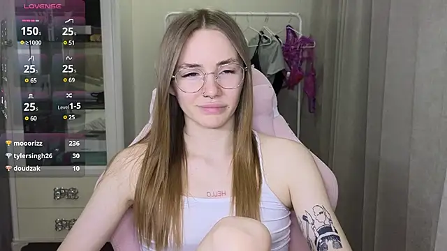 littlevildevil online show from 02/06/25, 01:54