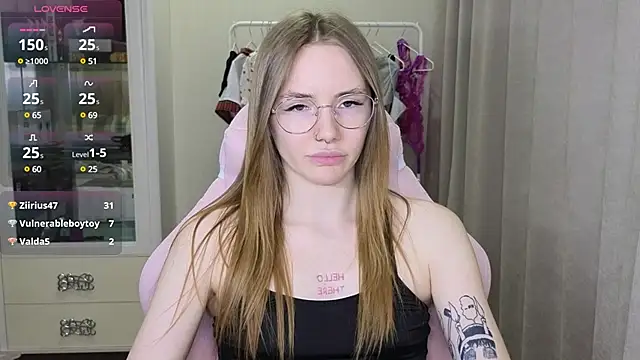 littlevildevil online show from 02/20/25, 02:13