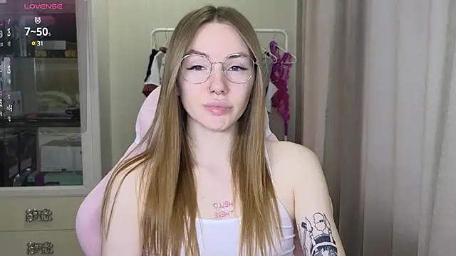 littlevildevil online show from 02/21/25, 11:44