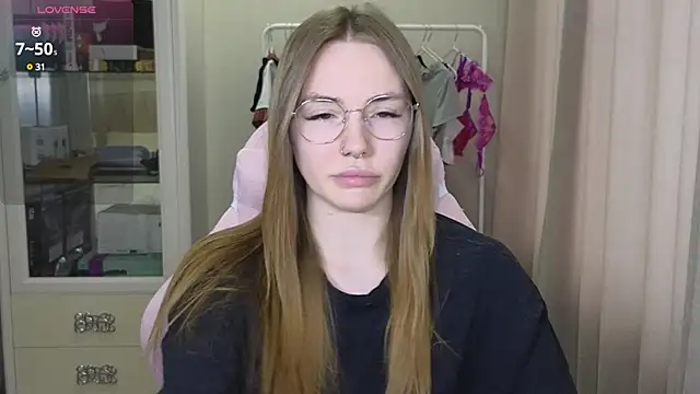 littlevildevil online show from 03/02/25, 09:10