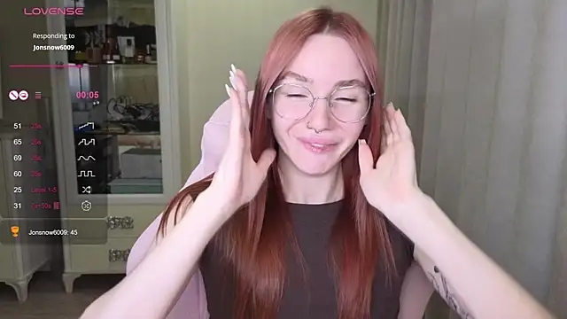 littlevildevil online show from 10/03/25, 11:07