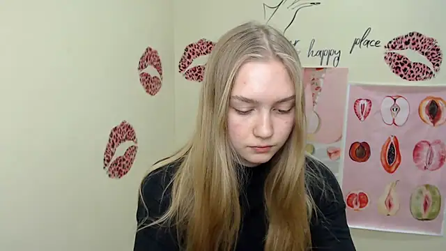 Snapshot of MademoiselleCl chatting on 12/06/24, 01:11 MademoiselleCl online show from 12/06/24, 01:11