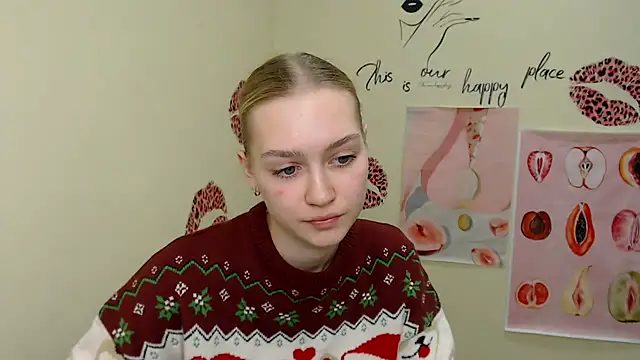 Snapshot of MademoiselleCl chatting on 01/11/25, 03:42 MademoiselleCl online show from 01/11/25, 03:42