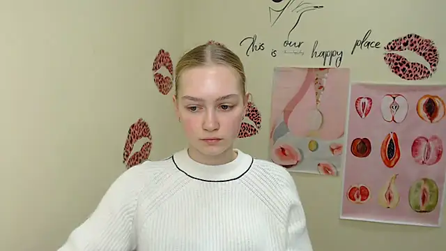 Snapshot of MademoiselleCl chatting on 01/17/25, 10:55 MademoiselleCl online show from 01/17/25, 10:55