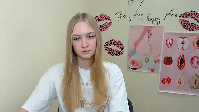 Snapshot of MademoiselleCl chatting on 01/19/25, 10:06 MademoiselleCl online show from 01/19/25, 10:06