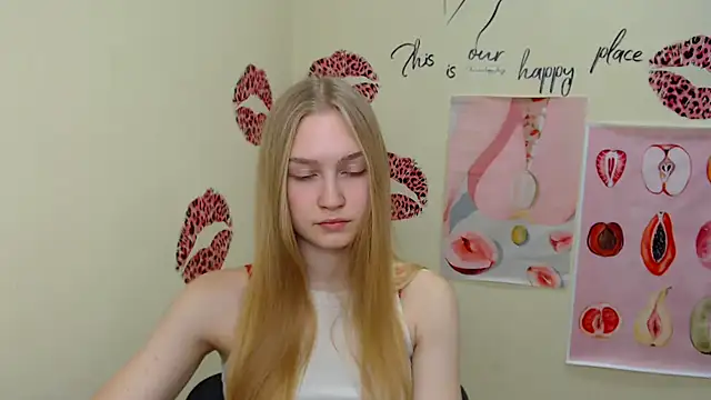 Snapshot of MademoiselleCl chatting on 01/24/25, 01:36 MademoiselleCl online show from 01/24/25, 01:36
