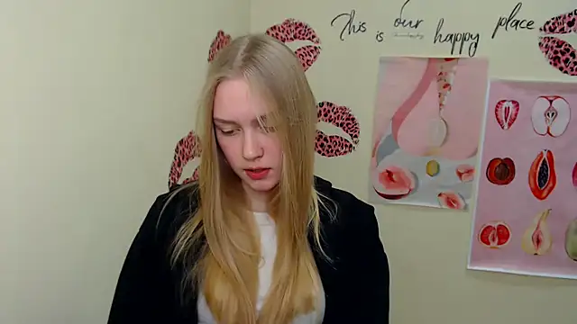 Snapshot of MademoiselleCl chatting on 01/24/25, 04:49 MademoiselleCl online show from 01/24/25, 04:49