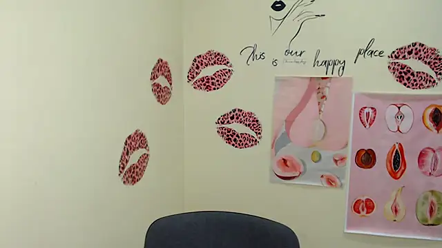 Snapshot of MademoiselleCl chatting on 02/01/25, 12:58 MademoiselleCl online show from 02/01/25, 12:58