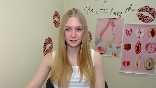 Snapshot of MademoiselleCl chatting on 02/02/25, 01:30 MademoiselleCl online show from 02/02/25, 01:30