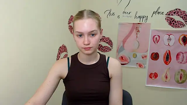 Snapshot of MademoiselleCl chatting on 02/07/25, 01:01 MademoiselleCl online show from 02/07/25, 01:01