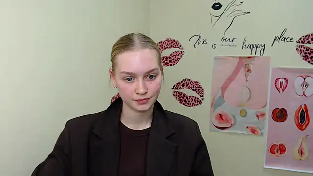 Snapshot of MademoiselleCl chatting on 02/07/25, 07:06 MademoiselleCl online show from 02/07/25, 07:06
