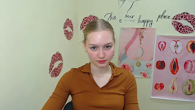 Snapshot of MademoiselleCl chatting on 02/19/25, 07:17 MademoiselleCl online show from 02/19/25, 07:17