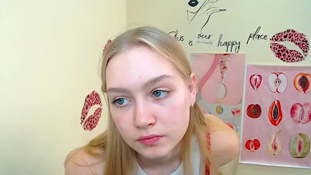Snapshot of MademoiselleCl chatting on 02/21/25, 01:00 MademoiselleCl online show from 02/21/25, 01:00