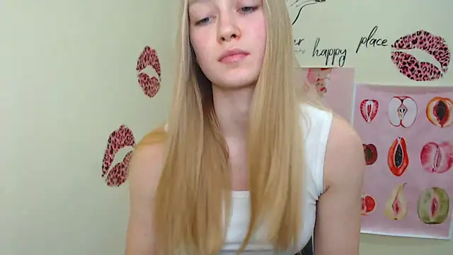 Snapshot of MademoiselleCl chatting on 03/01/25, 10:24 MademoiselleCl online show from 03/01/25, 10:24
