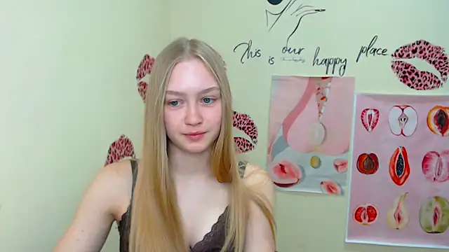 Snapshot of MademoiselleCl chatting on 03/22/25, 07:25 MademoiselleCl online show from 03/22/25, 07:25