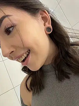 Oh My Dianee online show from 11/07/25, 07:41