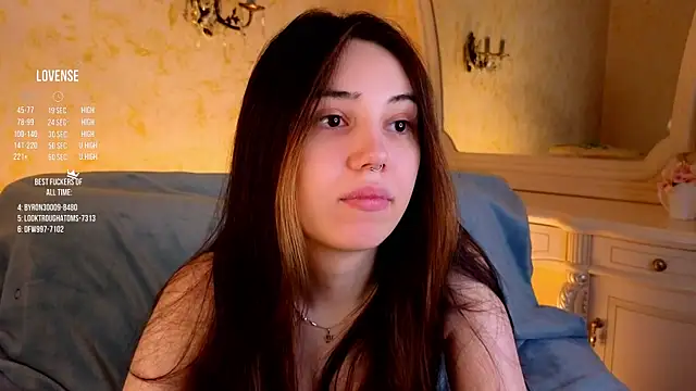 GillianDowdey online show from 10/23/25, 03:28