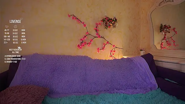 GillianDowdey online show from 04/22/26, 04:15