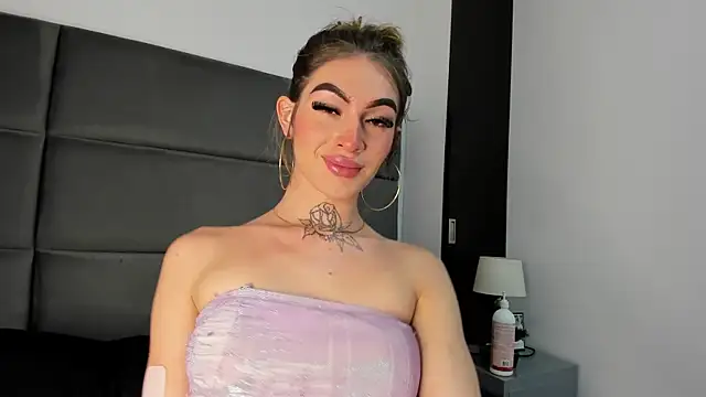 Lizz Luna online show from 11/06/25, 05:25