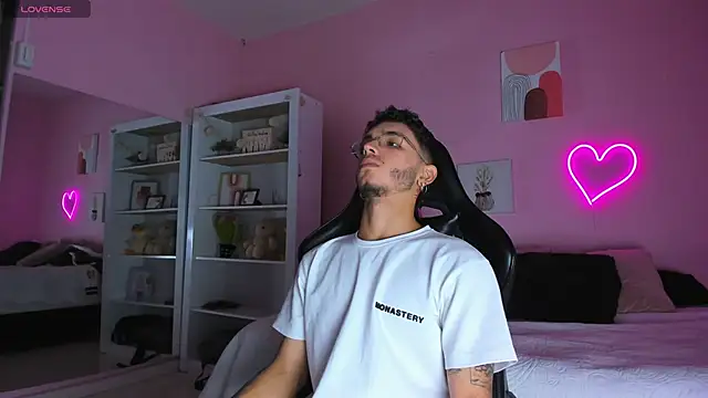 Ian Castillo  online show from 02/25/25, 11:19