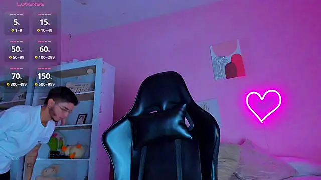 Ian Castillo  online show from 03/20/25, 11:16