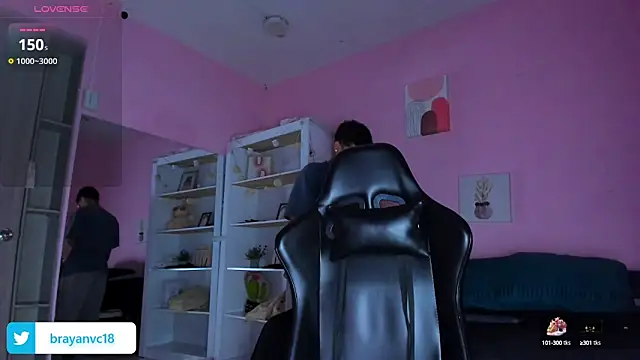 Ian Castillo  online show from 10/10/25, 11:20