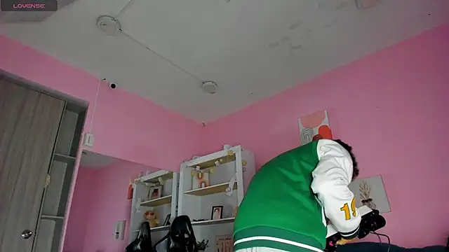 Ian Castillo  online show from 12/17/25, 11:16